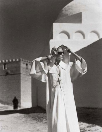 Louise Dahl-Wolfe's Grès coat, Egypt, 1950