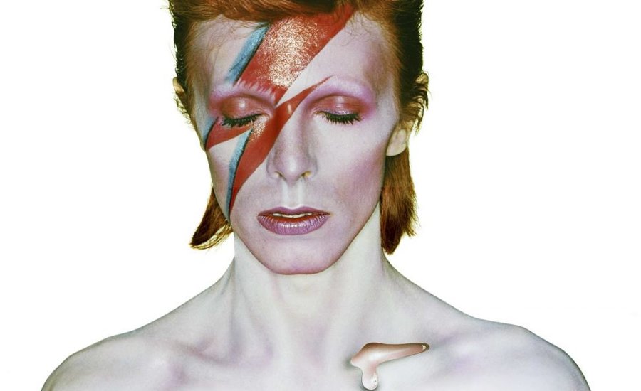 How to Exhibit the Legacy of an Icon: An interview with "David Bowie Is" Curator Geoffrey Marsh 