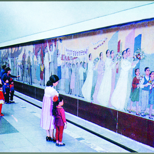 8 Never-Before-Seen Graphics from Everyday Life in North Korea