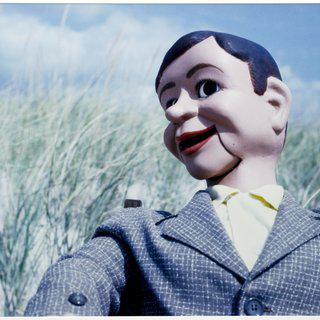 Laurie Simmons, Untitled Dummy/Beach 1