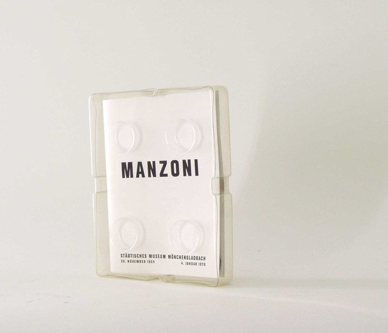 view:3142 - Piero Manzoni, Manzoni (Mönchengladbach Box) - 