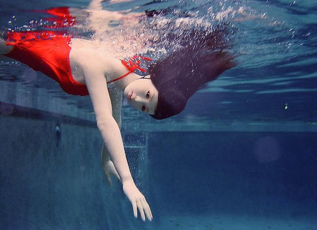 The Love Doll/Day 24 (Diving) (2010)