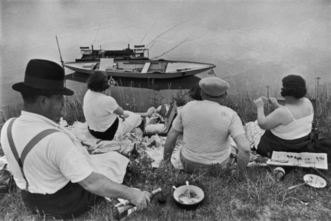 HENRI CARTIER-BRESSON. Juvisy, France, 1938