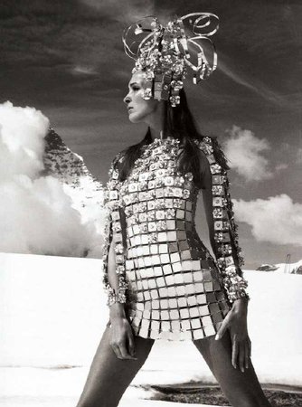 Pierre Cardin: Future Fashion” Brings Space-Age French Design to