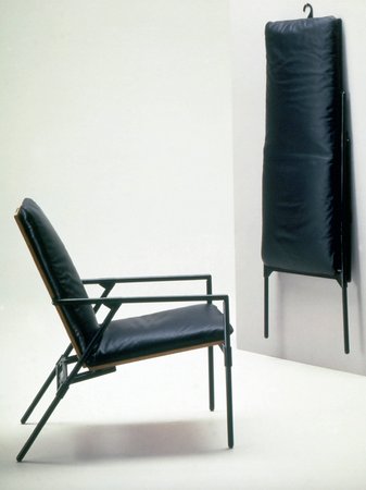 Folding armchair