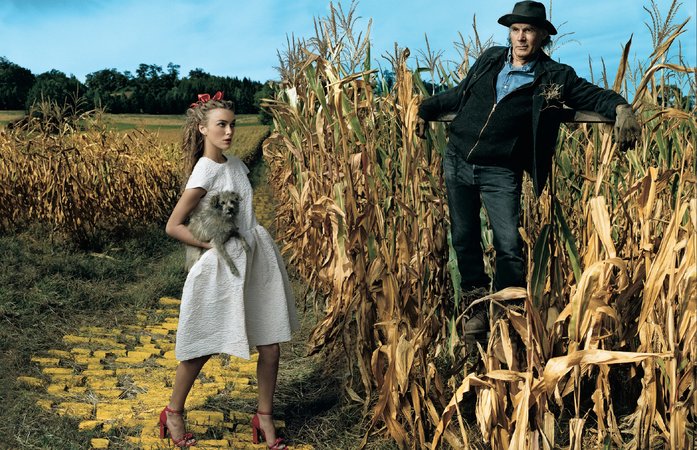 Annie Leibovitz, Keira Knightley in Balenciaga and Brice Marden. New York, December 2005