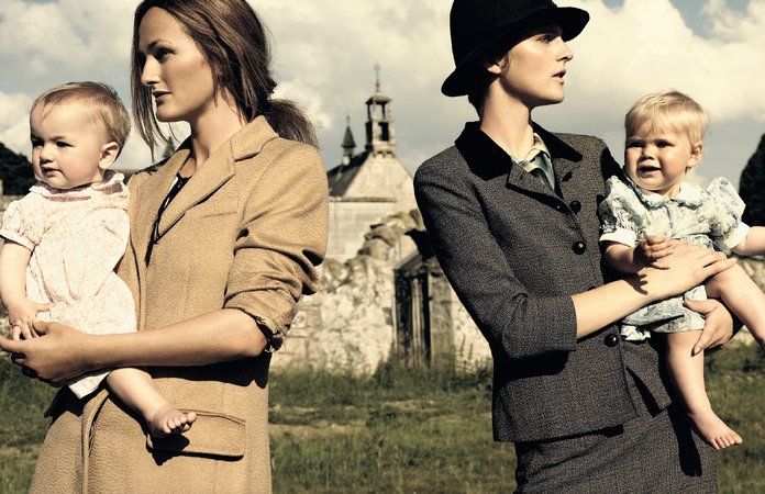 Mario Testino, Stella Tennant in Anne Klein and Isabella Campbell, Lady Cawdor, in Max Mara. Scotland, October 2005