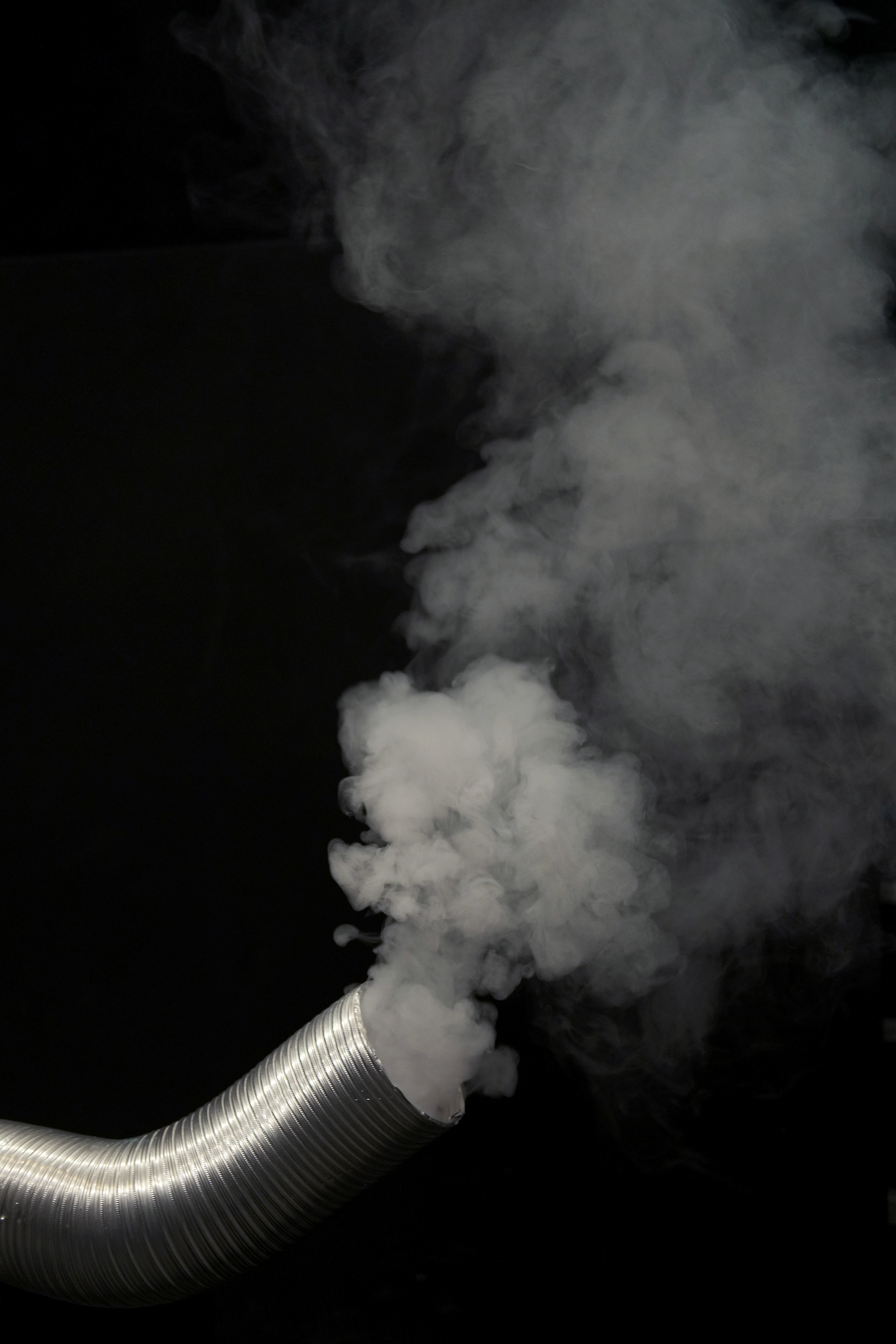 Patrick Staff and Candice Lin, Hormonal Fog (Study #3), 2017. Smoke machine, fog fluid, an