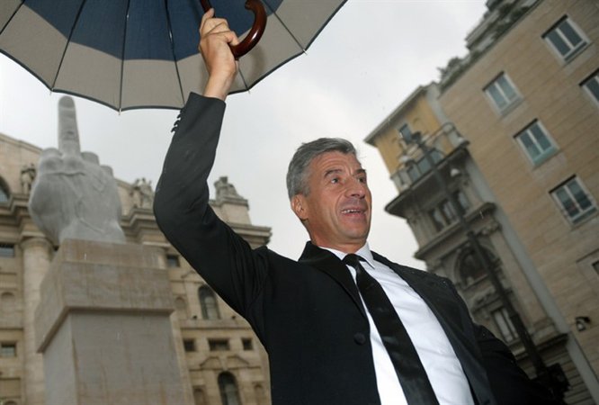 MAURIZIO CATTELAN