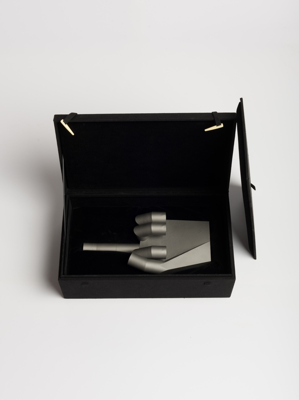 view:69278 - Ai Weiwei, 3D PRINTING OF MY LEFT HAND - 