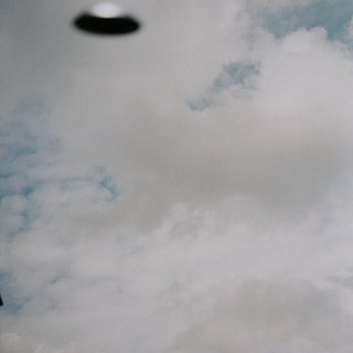 Claude Closky, Soucoupe volante, rue Pierre Dupont (4) / Flying saucer, rue Pierre Dupont (4)