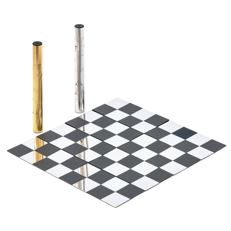view:70684 - Cyril Endfield, Travel Chess Set - 