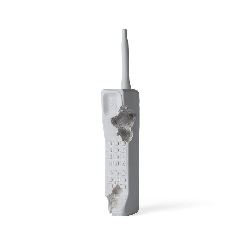 view:87617 - Daniel Arsham, Limited Edition Future Relic 01 Mobile Phone - 