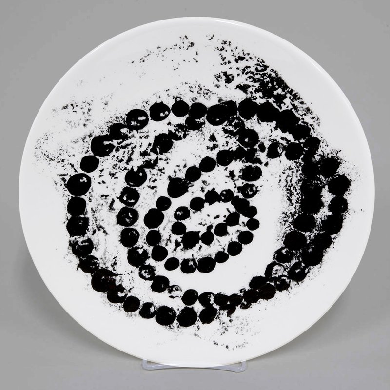 by jean_michel_othoniel - Black Lotus Plate (Set of 4)