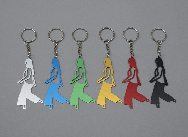 Julian Opie - Sonia Keyring - Six colors #:98906, Design and Decorative Arts