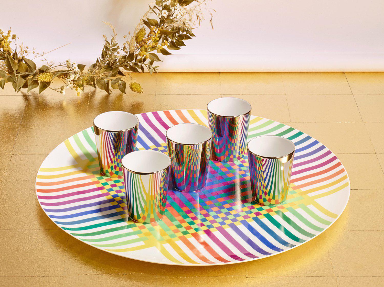 Julio Le Parc - Surface Colorée B29, Round platter and 5 platinum cups ...