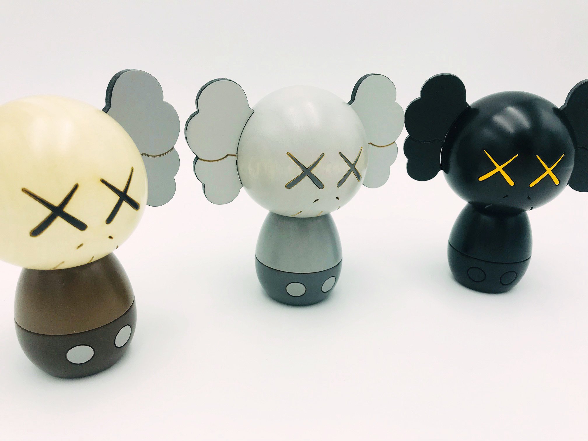 toy tokyo kaws