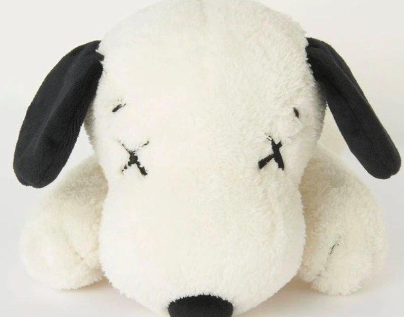 view:54009 - KAWS, Snoopy set (small and large) - White - 