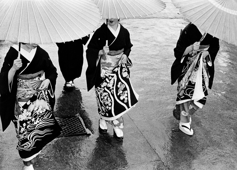 A Rainy Commencement Ceremony, from "The Gion Quarter" (1953)