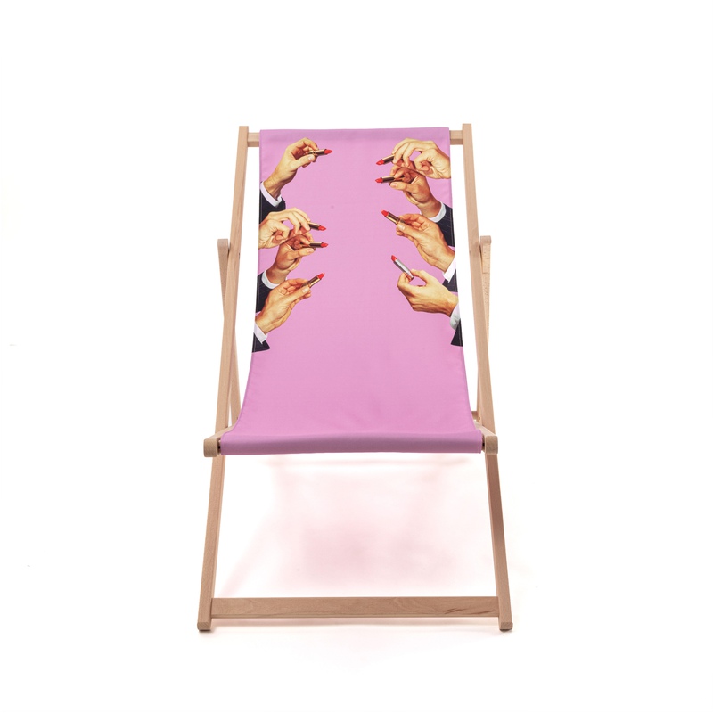 view:70616 - Toiletpaper, Wooden Folding Deck Chair - 