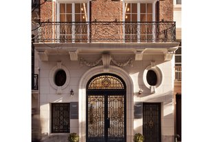 Van Doren Waxter art gallery