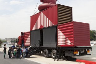 Musée Mobile art gallery