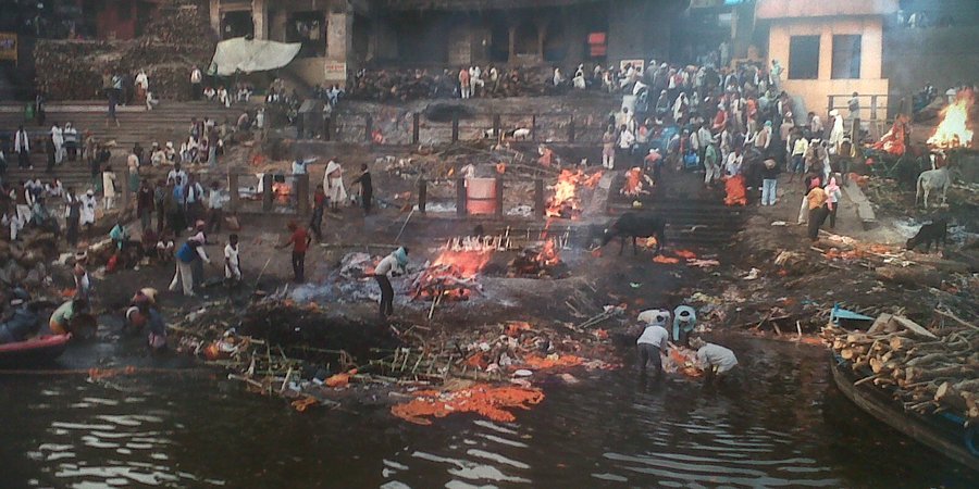 An Edward Burtynsky photograph of the burning ghats in Varanasi, at Bryce Wolkowitz Gallery