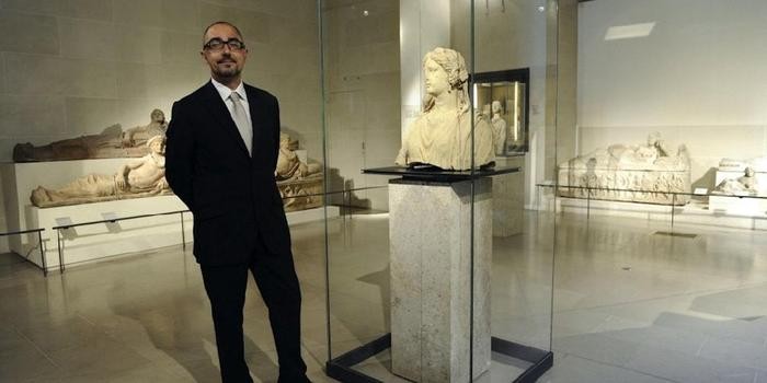 Louvre Goes Old School With Choice of New Director
