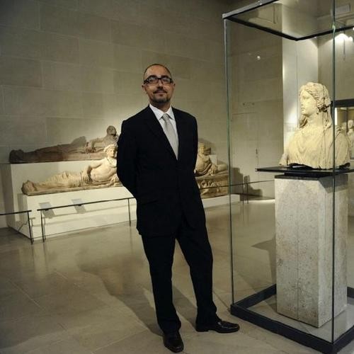 Louvre Goes Old School With New Director PIck