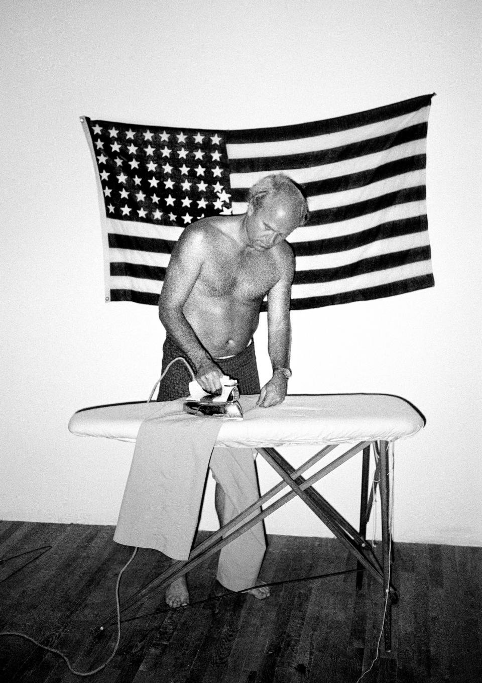 Chico Aragão - James Rosenquist Ironing His Trousers, Photograph